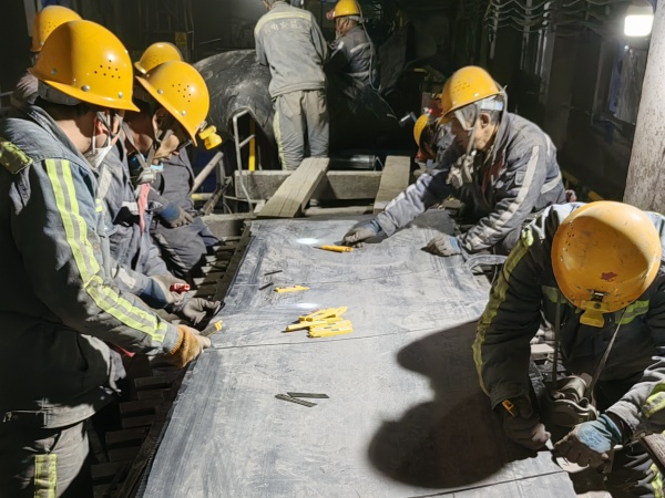 陜煤建設機電安裝公司：凝心聚力忙檢修，爭分奪秒不停歇