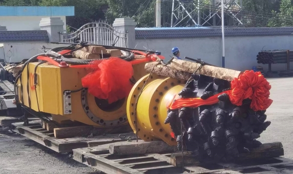 陜煤建設(shè)礦建三公司銅川項(xiàng)目部首臺綜掘機(jī)成功完成入井組裝調(diào)試運(yùn)行