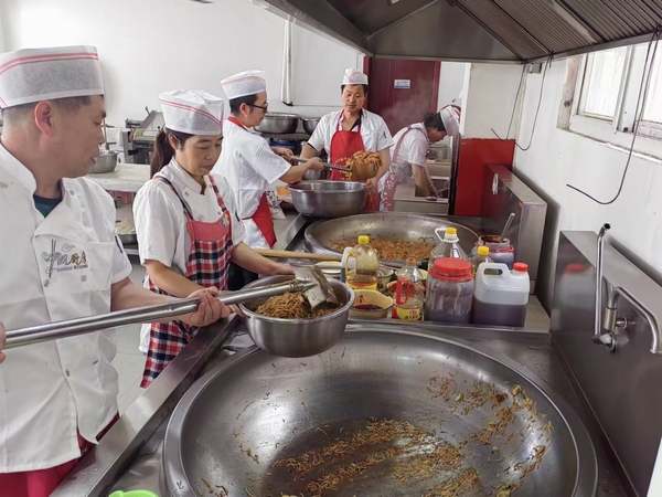 陜煤建設(shè)煤礦運營服務分公司：弘揚勤儉節(jié)約風 引領(lǐng)文明“新食尚”