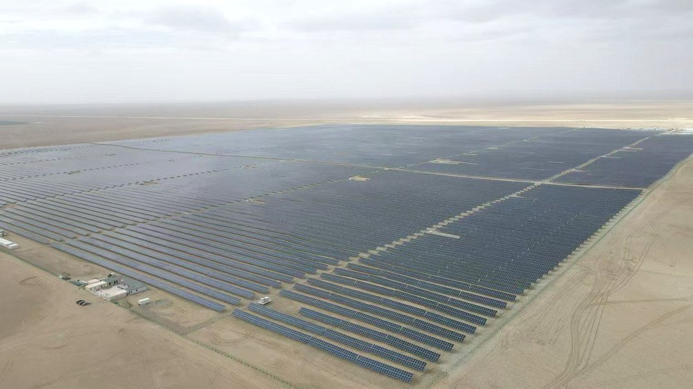 陜煤建設天工公司青海西臺光儲項目（光伏場區(qū)）土建及光伏組件安裝工程圓滿完工