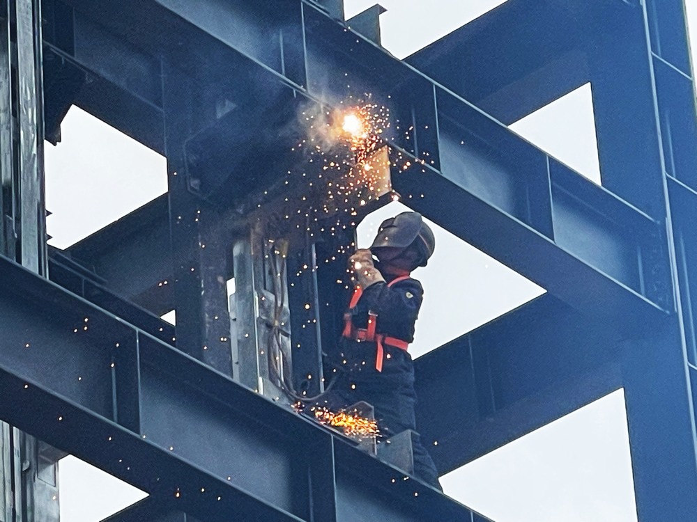 中秋堅守，詮釋別樣“團圓”