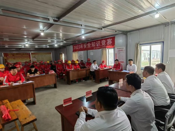 陜煤建設(shè)煤礦運(yùn)營(yíng)服務(wù)分公司：深化國(guó)防教育 共筑愛國(guó)情懷