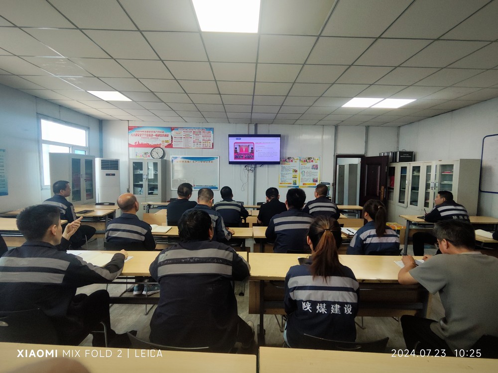 陜煤建設洗選煤運營公司紅柳林煤廠項目部：傳民族英雄精神  弘揚環衛勞動風尚