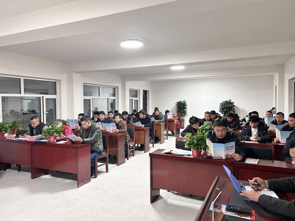 陜煤建設(shè)煤礦運營服務(wù)分公司：擰緊冬季施工“安全閥”