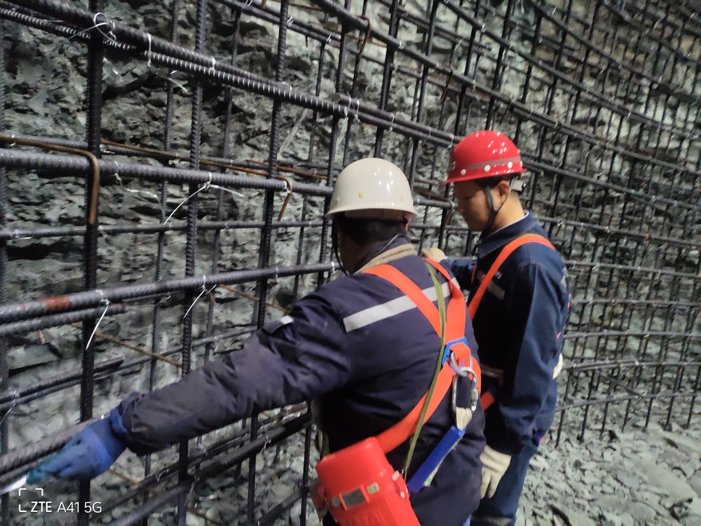 喜報！陜煤建設礦建二公司施工的曹家灘煤礦副立井井筒大斷面壁座施工驗收完畢