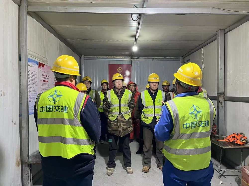 陜煤建設礦建三公司：護航“春節”安全 筑牢“平安”防線