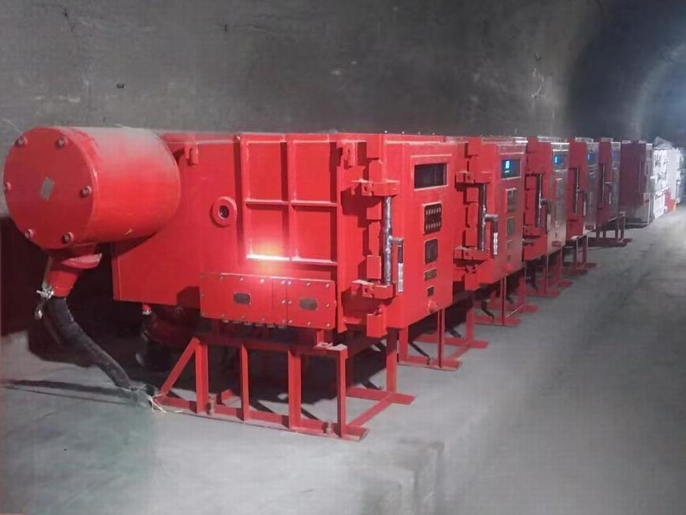 陜煤建設(shè)機(jī)電安裝公司黃陵項目部膠帶機(jī)順利帶煤試運(yùn)轉(zhuǎn)