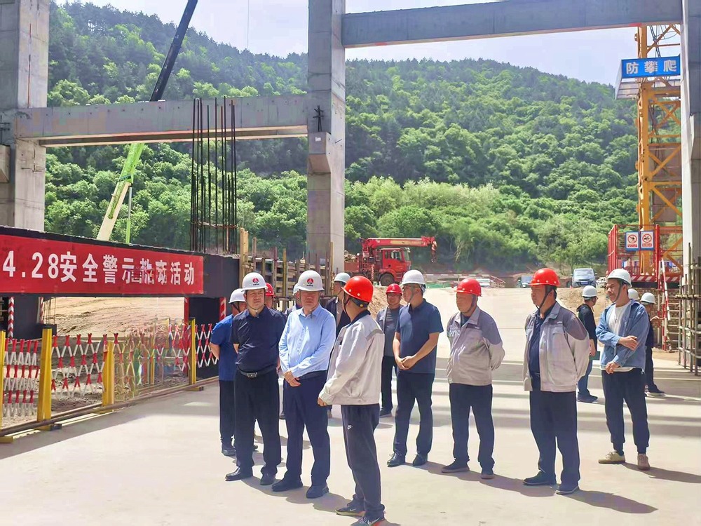 劉保江深入天工公司基層開展重點進度監管項目生產督導檢查