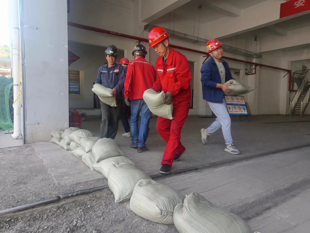 陜煤建設礦建二公司：嚴陣以待筑牢防暑防汛“安全網”