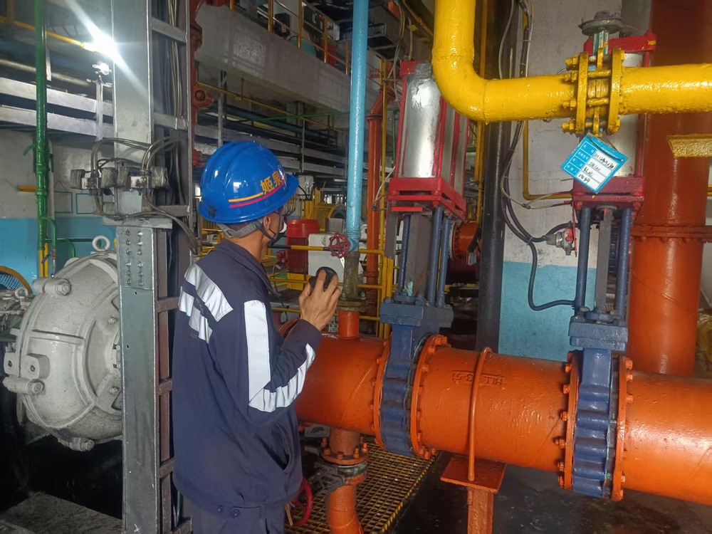 陜煤建設洗選煤運營公司紅柳林洗煤廠項目部： 烈日下的安全守護者