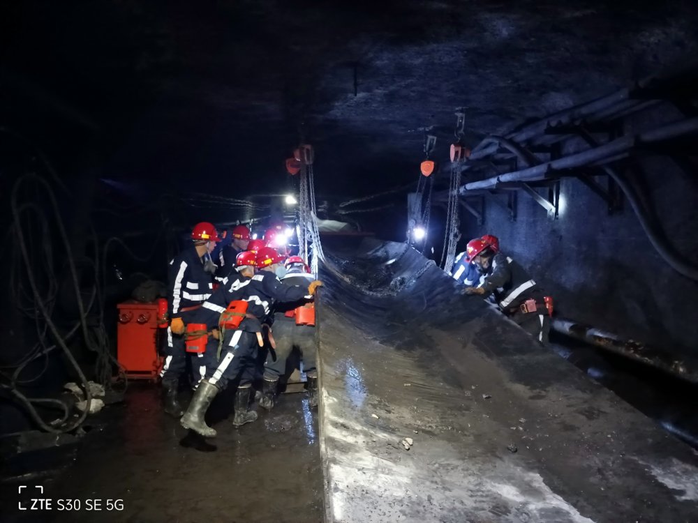 班班聯(lián)動(dòng)、環(huán)環(huán)相扣！陜煤建設(shè)韓城分公司張家峁項(xiàng)目部“雙一流”班組打造安全生產(chǎn)“動(dòng)態(tài)防護(hù)鏈”