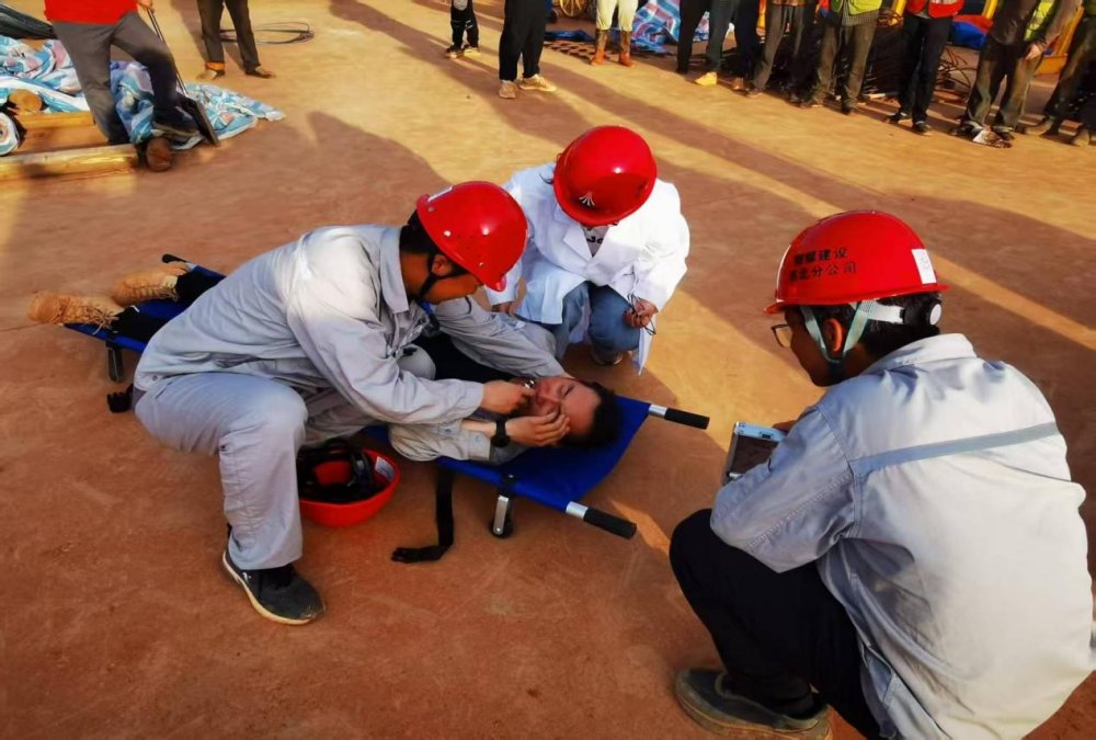 陜煤建設西北分公司汨羅項目部開展防暑演練培訓聯(lián)合檢查筑牢安全防線