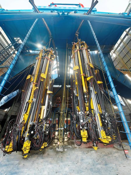 雙聯六臂液壓傘鉆