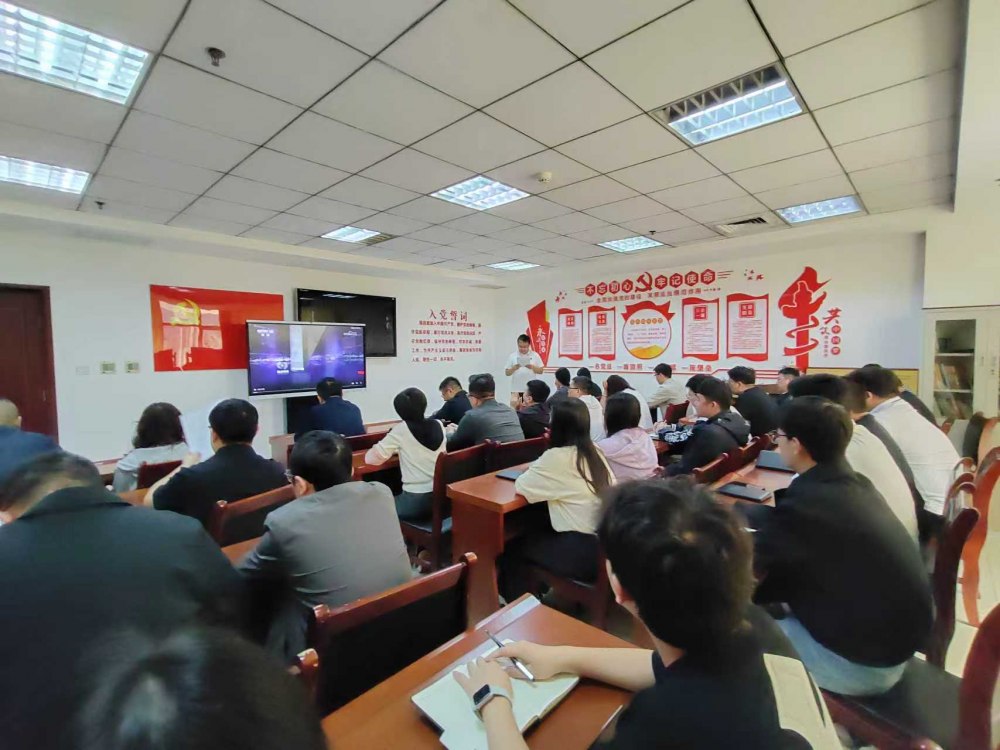 陜煤建設煤礦運營服務分公司:深學賀信精神 凝聚青春力量