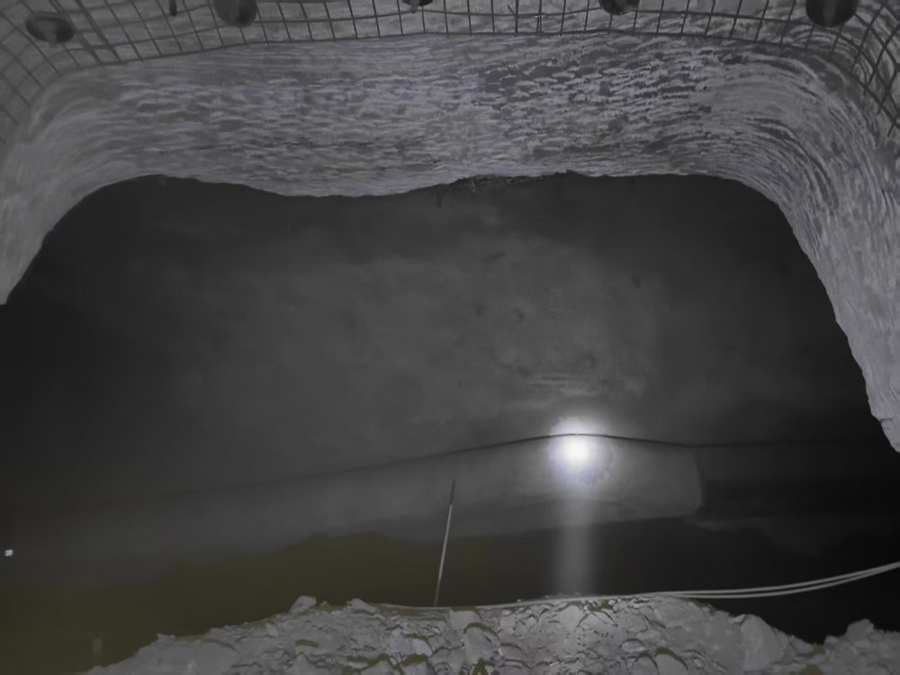 陜煤建設礦建三公司華龍項目部 專用回風巷與西翼回風巷順利貫通